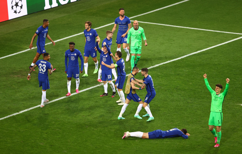 Màn ăn mừng đầy cảm xúc của Chelsea sau khi vô địch Champions League - Ảnh 1