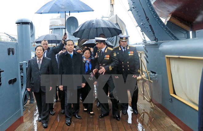 Chủ tịch nước và đoàn đại biểu Việt Nam thăm Chiến hạm Rạng Đông - Ảnh 2