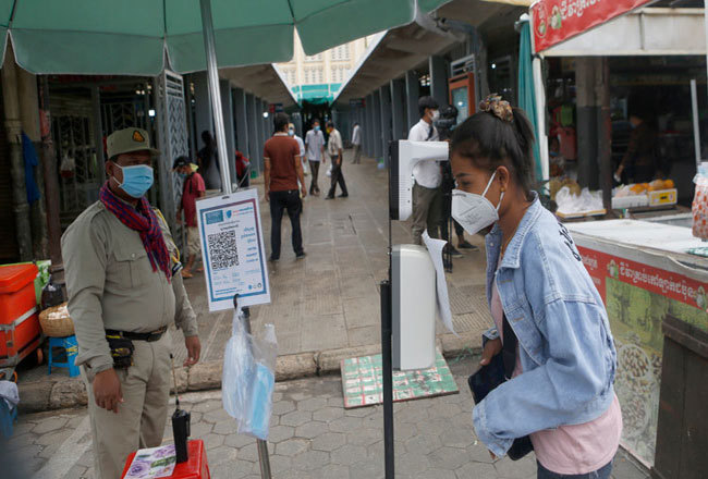 Campuchia cho phép chợ tại Phnom Penh mở cửa trở lại, Malaysia lập kỷ lục số ca nhiễm Covid-19 - Ảnh 1