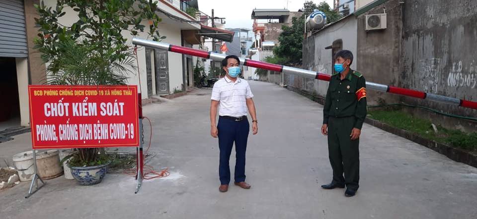 Bắc Giang: Tổng tấn công dập dịch, đề nghị người dân 3 huyện cửa đóng then cài - Ảnh 1