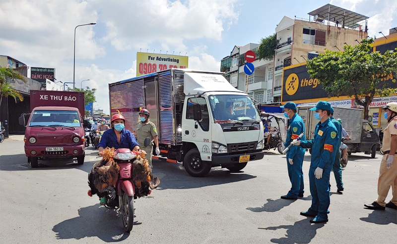 TP Hồ Chí Minh tạm dừng hoạt động các chốt, trạm kiểm soát phòng, chống dịch Covid-19 - Ảnh 1