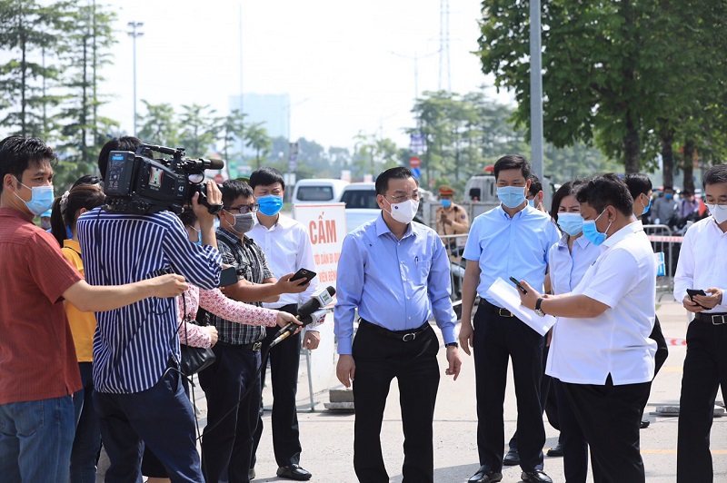 Chủ tịch UBND TP Hà Nội: Thần tốc truy vết, xét nghiệm người liên quan đến Bệnh viện K - Ảnh 6