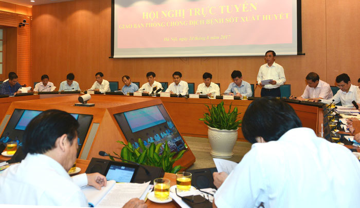 Chủ tịch Nguyễn Đức Chung: Không để phát sinh ổ dịch sốt xuất huyết mới - Ảnh 2
