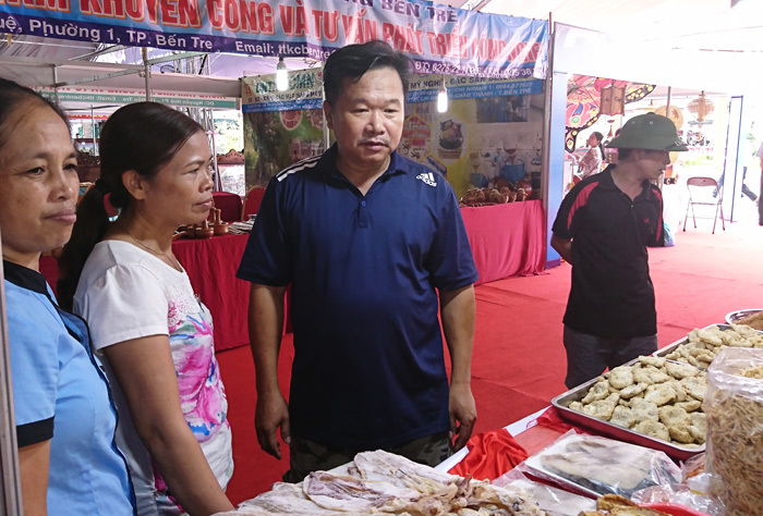 Hội chợ tôn vinh hàng Việt và kết nối giao thương mọi vùng miền - Ảnh 2