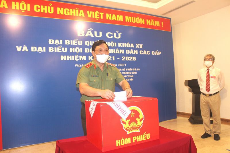 [Ảnh] Lãnh đạo thành phố Hà Nội đi bầu cử - Ảnh 13