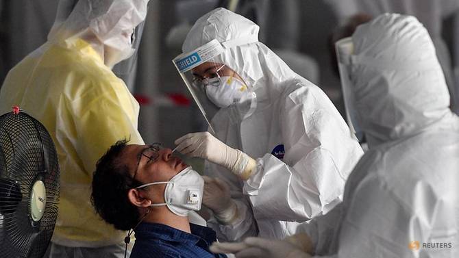 Ca nhiễm Covid-19 và tử vong tăng kỷ lục, Thái Lan cấm tụ tập nơi công cộng - Ảnh 1