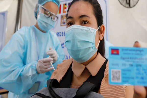 Campuchia lo ngại biến thể Covid-19, Thái Lan lập kỷ lục ca nhiễm mới ngày thứ 4 liên tiếp - Ảnh 1