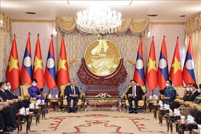 Chủ tịch nước Nguyễn Xuân Phúc kết thúc tốt đẹp chuyến thăm hữu nghị chính thức Lào - Ảnh 1