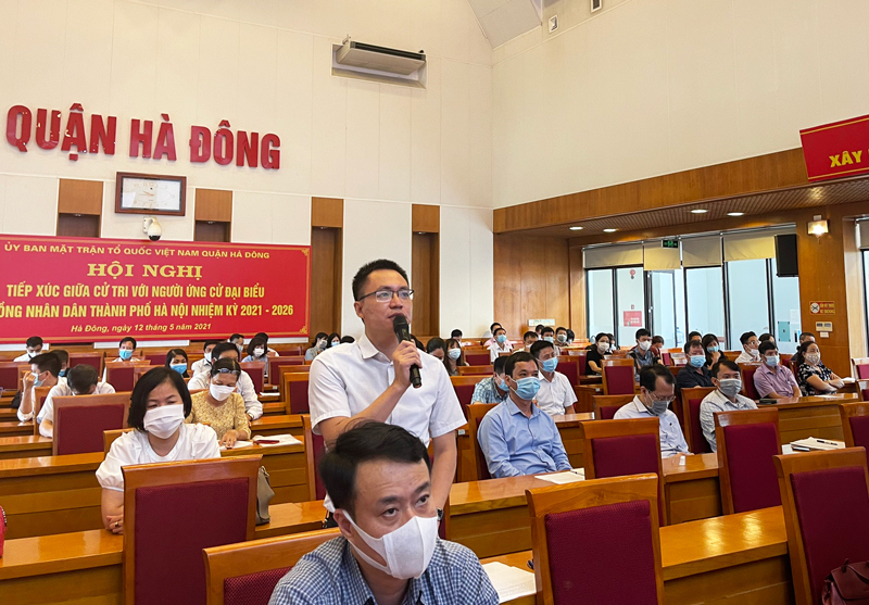 Hà Đông: Cử tri đặt nhiều nguyện vọng với các ứng cử viên đại biểu Hội đồng Nhân dân Thành phố Hà Nội - Ảnh 7