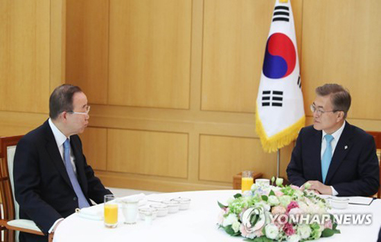 Tổng thống Hàn Quốc nhận ý kiến tư vấn từ cựu Tổng thư ký Liên Hợp quốc - Ảnh 1