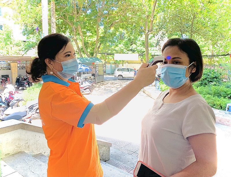 Chùm ảnh: Phụ nữ quận Thanh Xuân hiến máu an toàn giữa mùa dịch - Ảnh 1