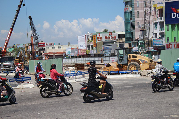 Đà Nẵng: APEC cận kề công trình hầm chui còn ngổn ngang - Ảnh 1
