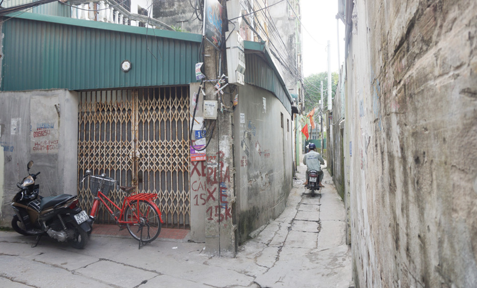 Tại phường Vĩnh Hưng, quận Hoàng Mai: Người dân đằng đẵng ngóng sổ đỏ - Ảnh 1