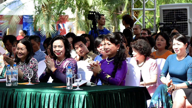 Lễ hội Vàng ASEAN tại Hà Nội: Tràn đầy tình đoàn kết hữu nghị - Ảnh 2