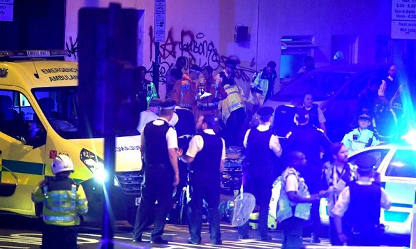 Vụ lao xe tại London, Anh: Nghi phạm đòi "giết hết người Hồi" - Ảnh 2