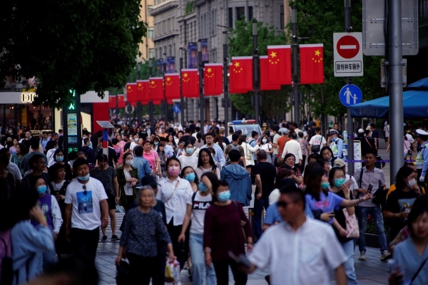 Trung Quốc đối mặt "bước ngoặt dân số" tác động xấu tới nền kinh tế - Ảnh 1