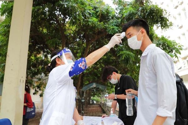 Trường Đại học Kinh tế công bố ngưỡng đảm bảo chất lượng đầu vào cao nhất 23.00 điểm - Ảnh 1