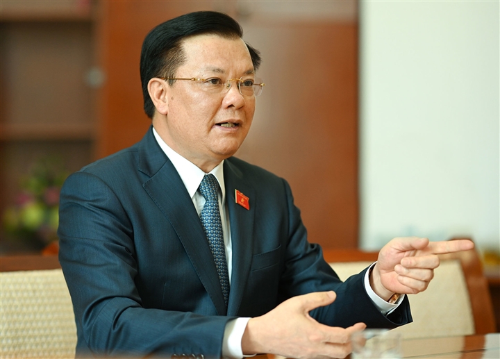 Bí thư Thành ủy Hà Nội Đinh Tiến Dũng chỉ đạo chấn chỉnh việc tiêm vaccine trên địa bàn TP - Ảnh 1
