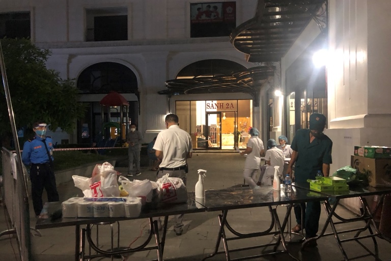 Hà Nội: Phong tỏa tạm thời tòa chung cư tại quận Hoàng Mai vì có ca mắc Covid-19 - Ảnh 1