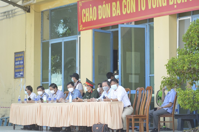Hình ảnh đón đoàn tàu đặc biệt đưa gần 400 người dân Quảng Trị từ vùng dịch về quê - Ảnh 5
