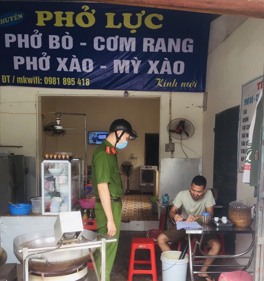 Huyện Thanh Trì: Các cơ sở kinh doanh thực hiện nghiêm Công điện 11 của UBND TP Hà Nội - Ảnh 2