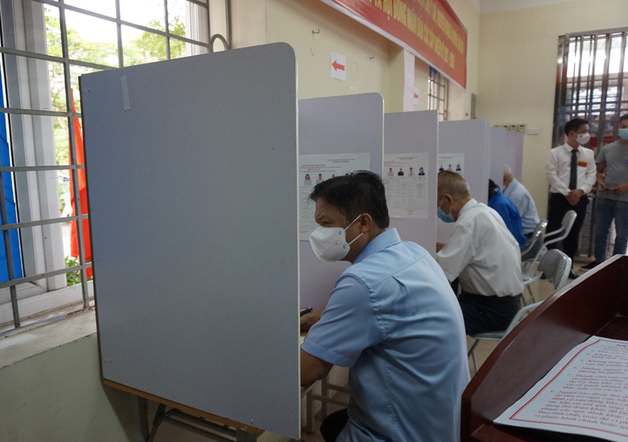 Hơn 214.000 cử tri trên địa bàn quận Long Biên đi bỏ phiếu - Ảnh 4