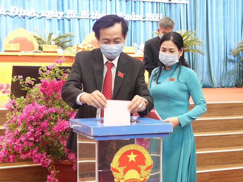 Bình Định bầu các chức danh Chủ tịch, Phó Chủ tịch HĐND, UBND tỉnh - Ảnh 1