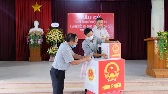 Huyện Sóc Sơn: Hơn 25 vạn cử tri nô nức đi bầu cử - Ảnh 2