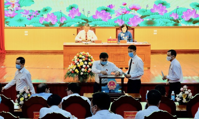 Huyện Mê Linh bầu các chức danh Chủ tịch HĐND, UBND nhiệm kỳ 2021 - 2026 - Ảnh 1
