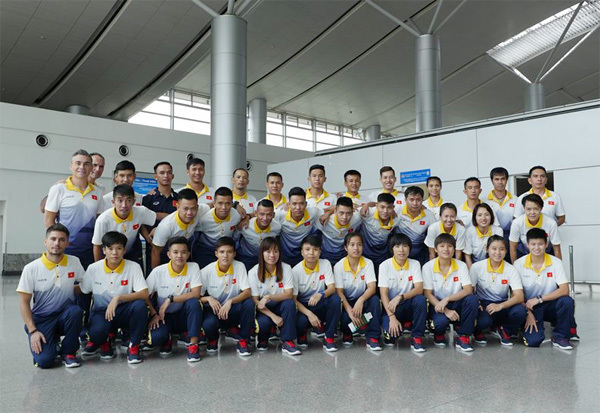 Futsal nam và nữ Việt Nam lên đường tham dự SEA Games 29 - Ảnh 1