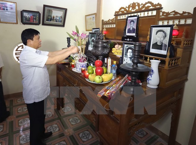 Lễ gắn biển tên đường nhà báo, liệt sỹ Trần Kim Xuyến tại Hà Tĩnh - Ảnh 2