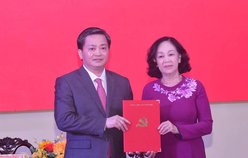 Chủ tịch HĐQT Ngân hàng Vietinbank làm Bí thư Tỉnh ủy Bến Tre - Ảnh 1