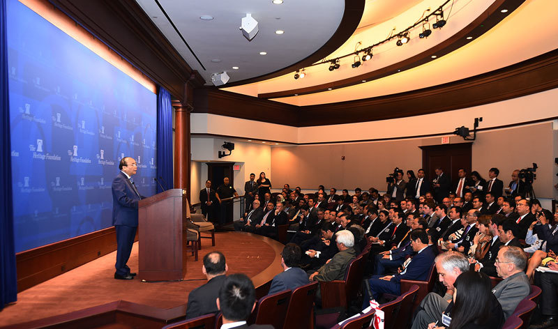 Thủ tướng Nguyễn Xuân Phúc thăm, phát biểu tại Viện Di sản, Hoa Kỳ - Ảnh 2
