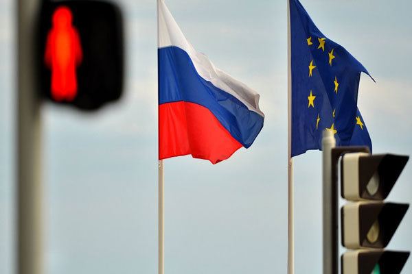 Châu Âu thiệt hại kinh tế gấp 3 lần so với Nga do các lệnh trừng phạt chống Moscow - Ảnh 1