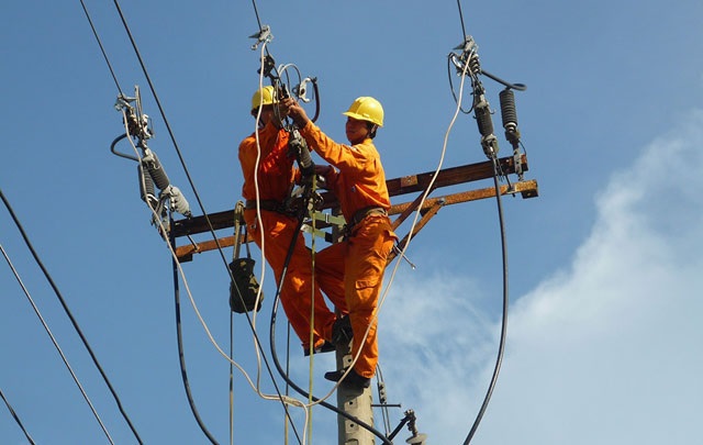EVNNPC bảo đảm cấp điện an toàn, ổn định - Ảnh 1