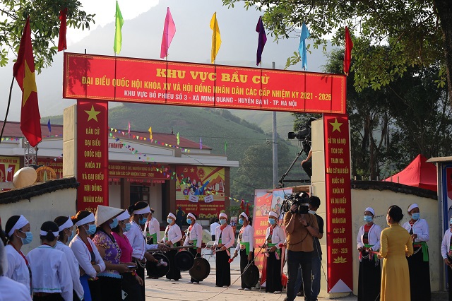 Hơn 5,4 triệu cử tri Thủ đô Hà Nội náo nức đi bầu cử đại biểu Quốc hội và HĐND các cấp nhiệm kỳ 2021 - 2026 - Ảnh 128