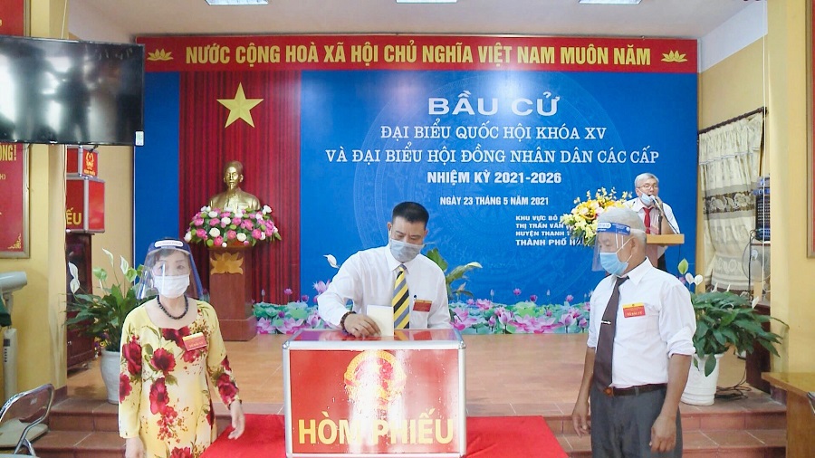 Hơn 5,4 triệu cử tri Thủ đô Hà Nội náo nức đi bầu cử đại biểu Quốc hội và HĐND các cấp nhiệm kỳ 2021 - 2026 - Ảnh 14