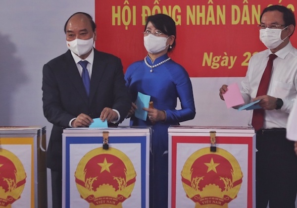 Chủ tịch nước Nguyễn Xuân Phúc bỏ phiếu bầu cử tại Củ Chi, TP Hồ Chí Minh - Ảnh 2