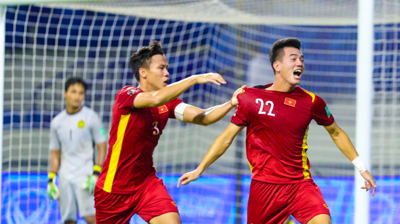 Bảng xếp hạng FIFA: Đội tuyển Việt Nam vươn lên vị trí 90 thế giới - Ảnh 1