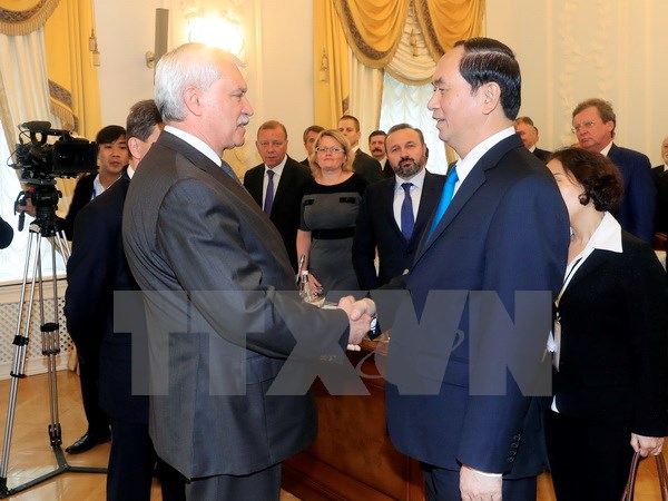 Chủ tịch nước Trần Đại Quang gặp Thống đốc Saint Petersburg - Ảnh 1