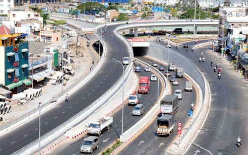 Việt Nam sắp đón làn sóng đầu tư mới vào hạ tầng giao thông - Ảnh 1