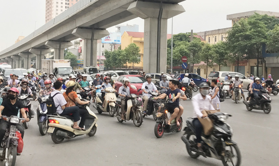 Điểm mở hỗn loạn trên đường Trần Phú (Hà Đông) - Ảnh 1