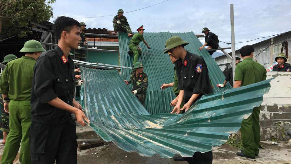 Hà Tĩnh thiệt hại 6.600 tỷ đồng do bão số 10 - Ảnh 1
