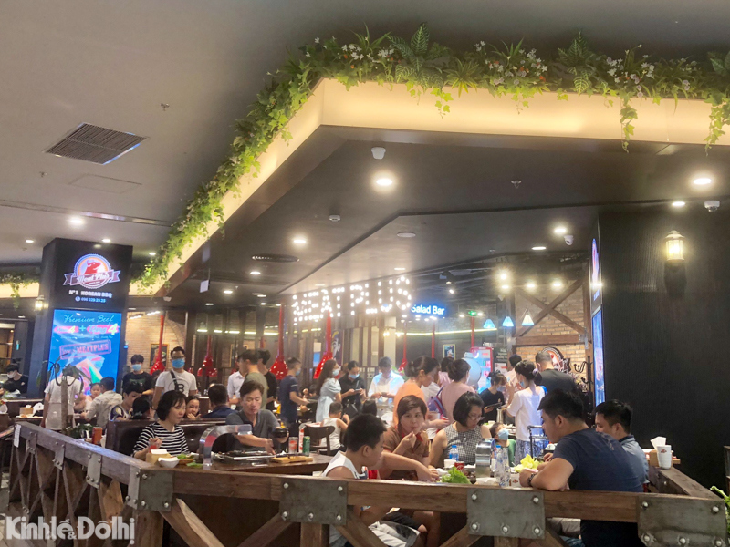 [Ảnh] Hà Nội: "Biển người" ăn, uống nhộn nhịp như chưa hề có dịch tại Aeon Mall Hà Đông - Ảnh 9