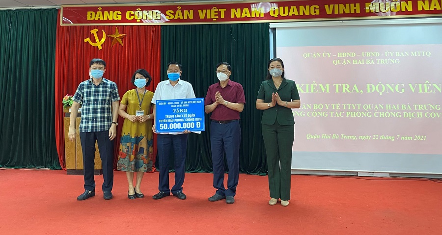 Quận Hai Bà Trưng: Linh hoạt "khoanh vùng rộng từ ngoài vào, xét nghiệm sớm từ trong ra" trong phòng chống dịch Covid-19 - Ảnh 2