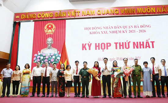 Ông Nguyễn Văn Trường tiếp tục được bầu giữ chức Chủ tịch HĐND quận Hà Đông - Ảnh 2