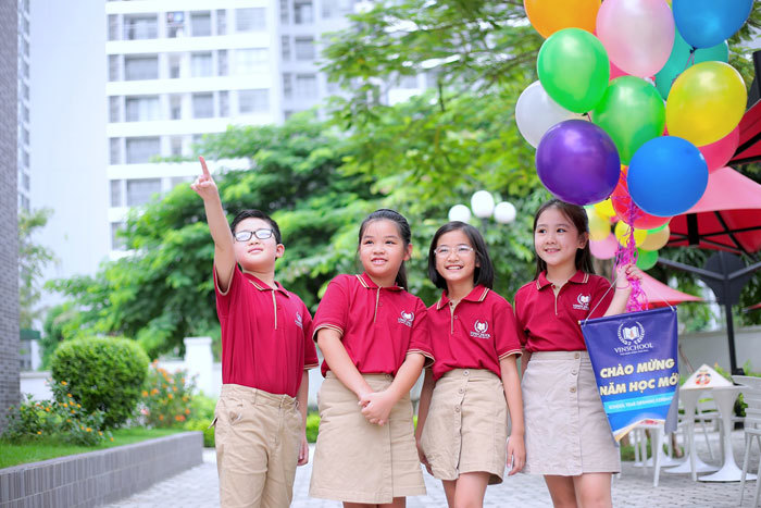 Hà Nội: Hơn 1,8 triệu học sinh náo nức dự lễ khai giảng năm học mới - Ảnh 15