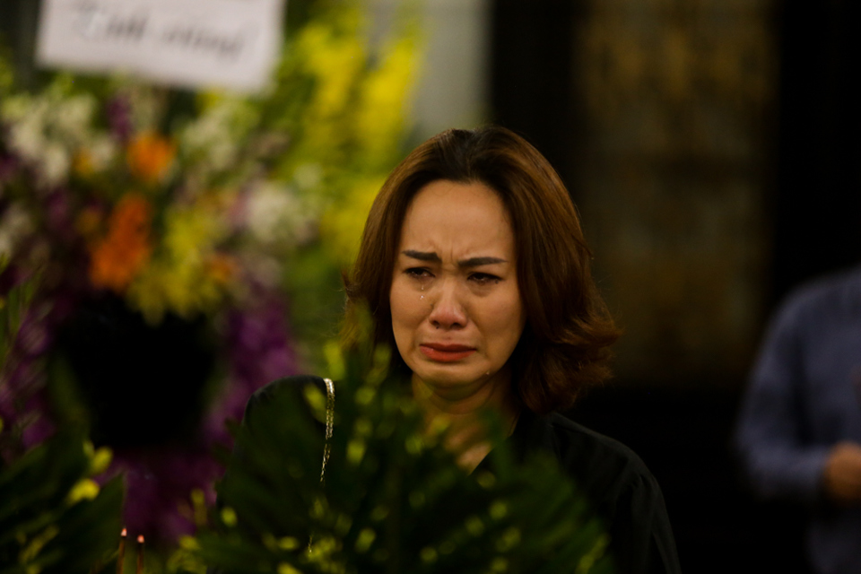 Những chia sẻ xúc động của Bộ trưởng Bộ GD&ĐT trong lễ tang nhà thơ Hoàng Nhuận Cầm - Ảnh 9