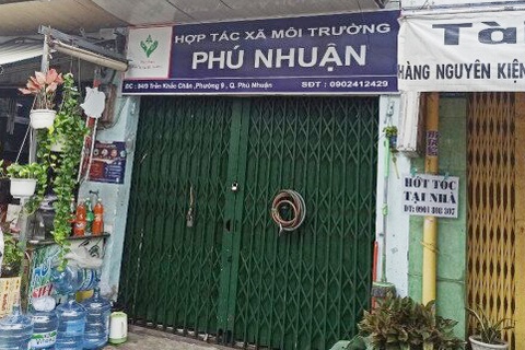 TP Hồ Chí Minh: Phạt Giám đốc HTX Môi trường Phú Nhuận vì ký giấy "thông hành" cho con sai quy định - Ảnh 1