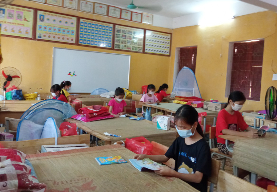 Bắc Giang: Học sinh miệt mài ôn thi trong khu cách ly - Ảnh 4